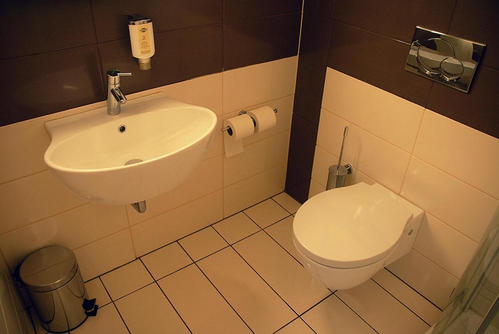 Hotel Opara Trebnje ภายนอก รูปภาพ