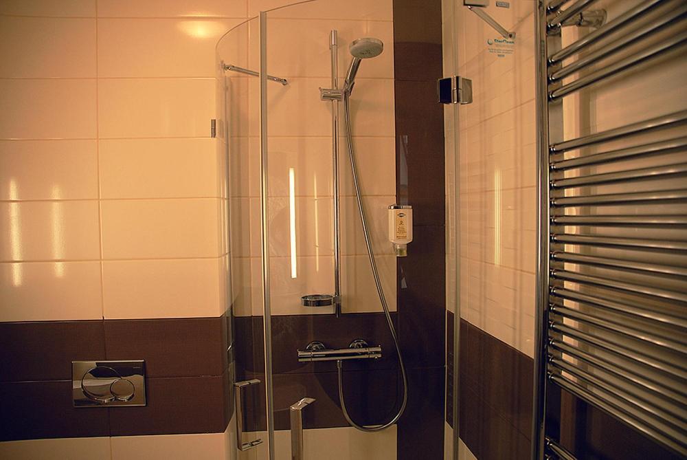 Hotel Opara Trebnje ภายนอก รูปภาพ